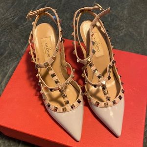 Valentino rock stud in pastel grey (rare!)
